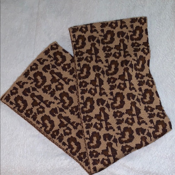 Leopard Print Scarf - Picture 1 of 1